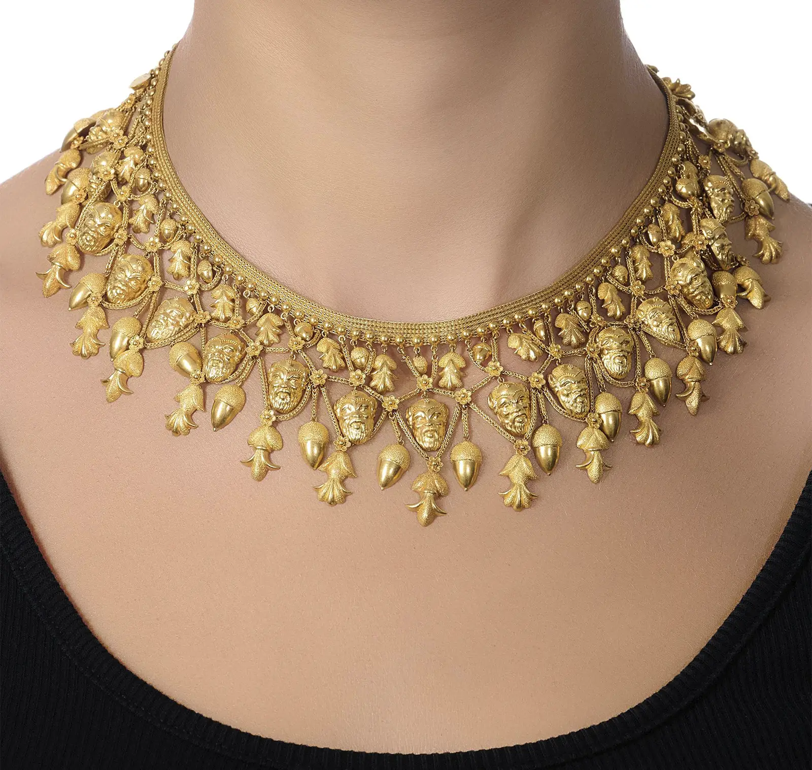 Giacinto Melillo Gold necklace 1870 on a woman's neck. Sotheby’s Geneva to Present Rare Vintage Jewels on November 13. US