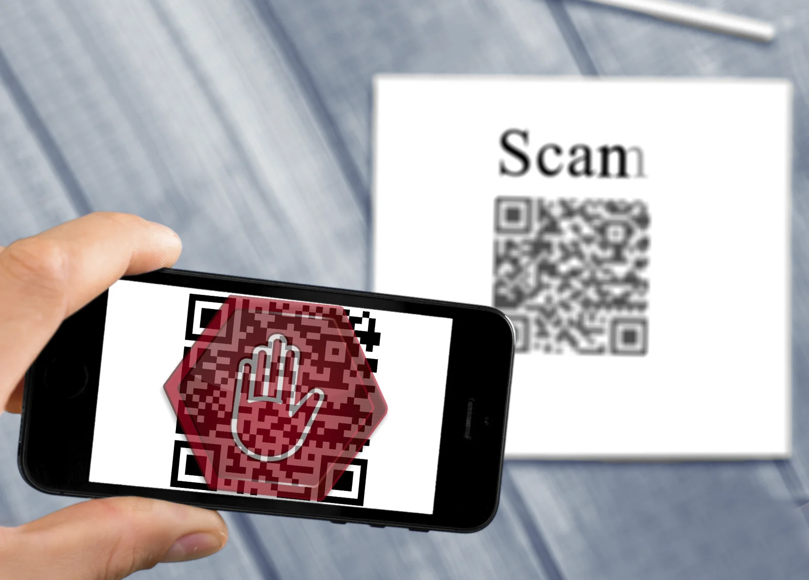 QR code scam. Holiday Scam Unwrapped: Beware of Unexpected 'Gifts' This Shopping Season. US