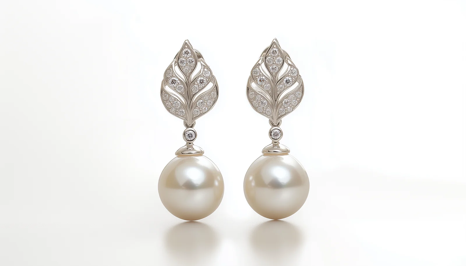 Drop Earrings with diamonds and pearls. The Perfect Jewelry to Make Your Loved Ones Smile on February 14. News