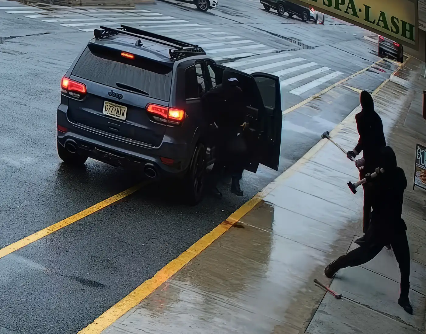 Robbers smash jewelry store window. Police Arrest Two Men in Connection With 1.7M Dollars Jewelry Theft. News