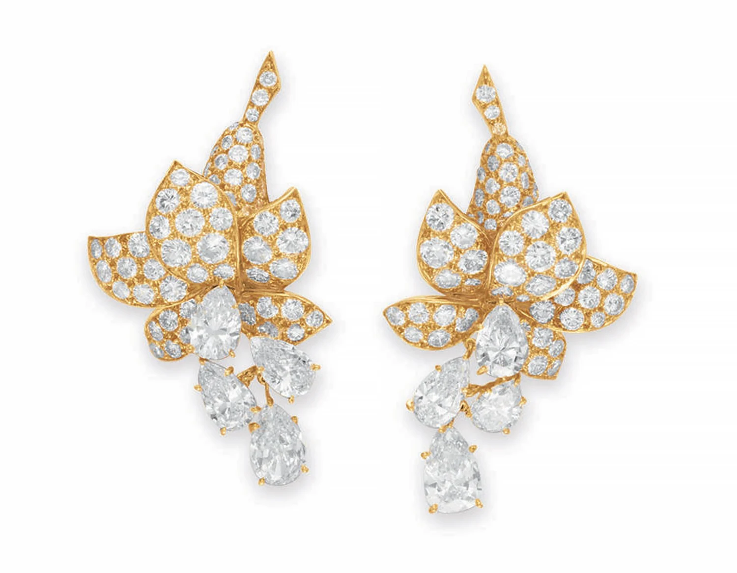 Masterpieces from Famous Design Houses Will Be Displayed at Christie’s Paris Online Auction. News | Olertis Earrings features baguette brilliant and pear cut diamonds from Van Cleef and Arpels. Masterpieces from Famous Design Houses Will Be Displayed at Christie’s Paris Online Auction. News