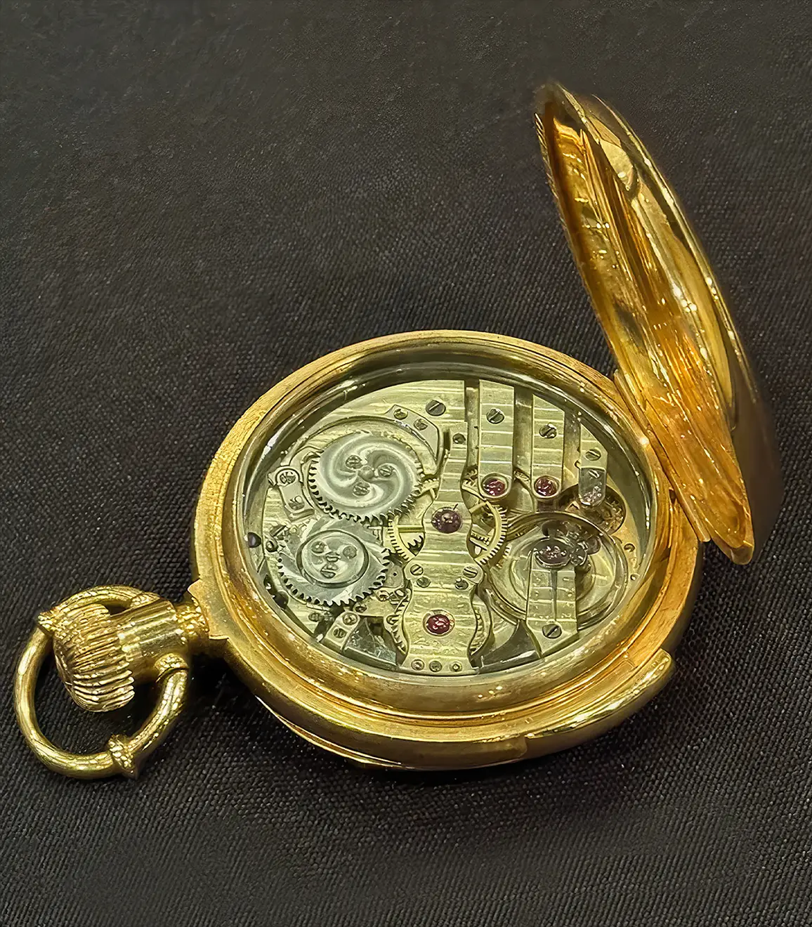 The movement of the Jules Jürgensen gold watch. The Isidor Straus Titanic Pocket Watch Sold for 2.33M Dollars — A Record-Setting Piece of History. News.